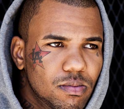 Räppäri Jayceon Terrell “The Game” Taylorilla, joka tunnetaan lähinnä yhteistyöstä entisen rap-ryhmän G-Unit kanssa, on melko tarina kerrottavana kasvotatuoinnistaan. 