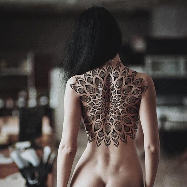 όμορφη πλάτη-τατουάζ-93