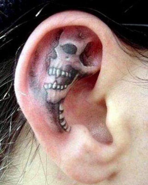 Kranium øre tatovering