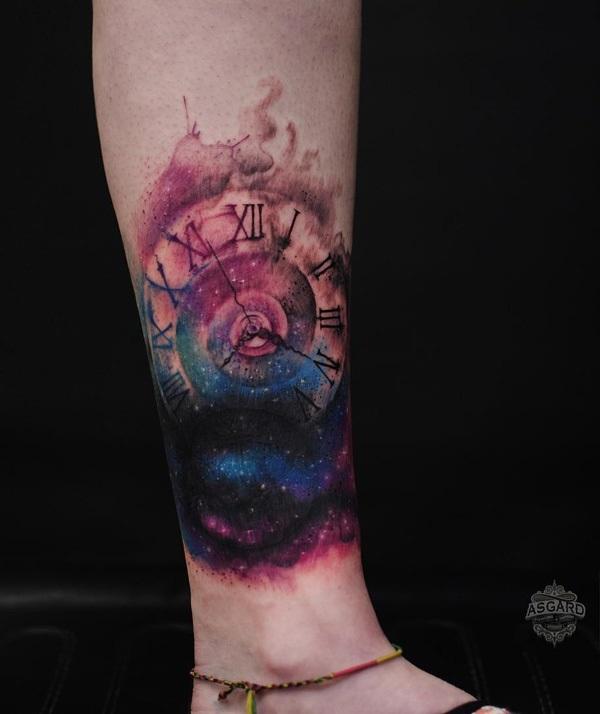 kello-galaksin-tatuointi-50