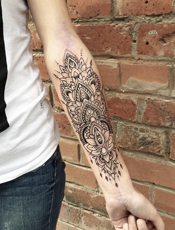 Mandala line arbejde på indre underarm