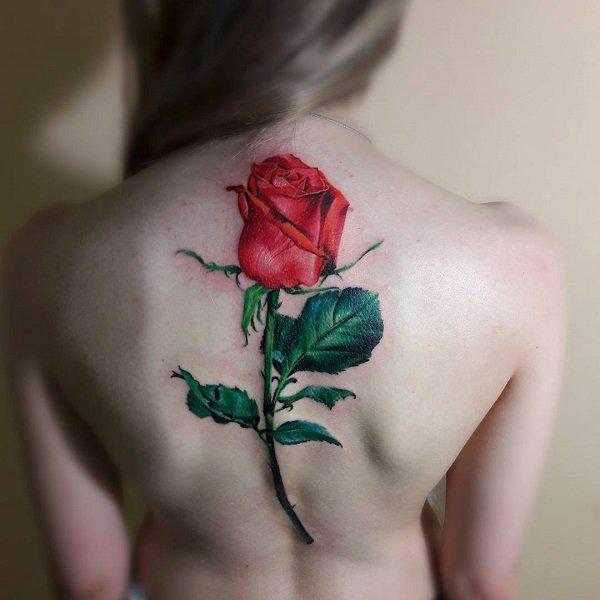 3D ruusu takaisin tatuointi naisille
