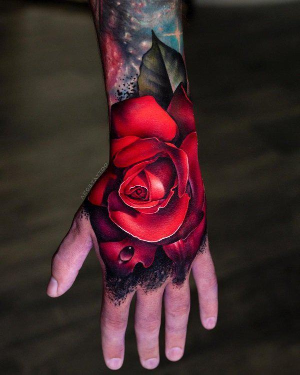 3D Rose -tatuointi käsillä
