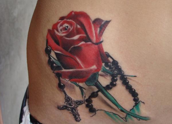 Ruusun ja ruusun tatuointi
