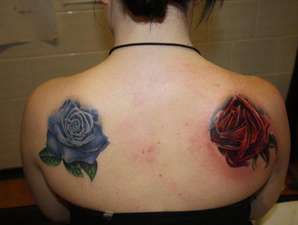 Elävien ja kuolleiden ruusujen tatuointi
