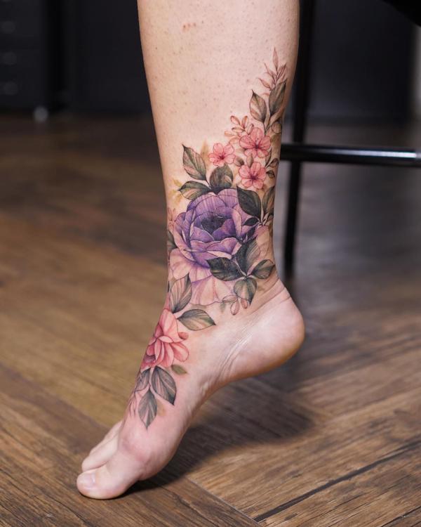 Rose pensas tatuointi jalka