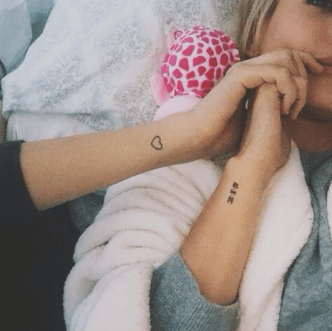 Kuva: Gabby Westbrook-Patrick/InstagramHailey Baldwinin ensimmäisen tatuoinnin teki JonBoy tammikuussa 2015 ja pala-