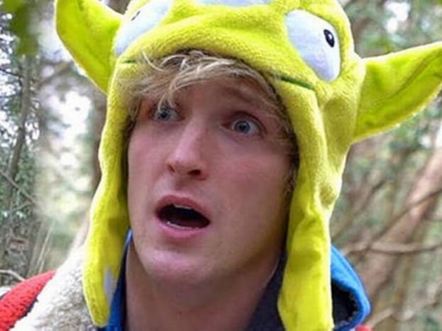 Hvem siger, at du ikke kan gå som en viral YouTuber denne Halloween? Hvorfor ikke tage en blond paryk og en Toy Story -hat på til et Logan Paul -inspireret look?