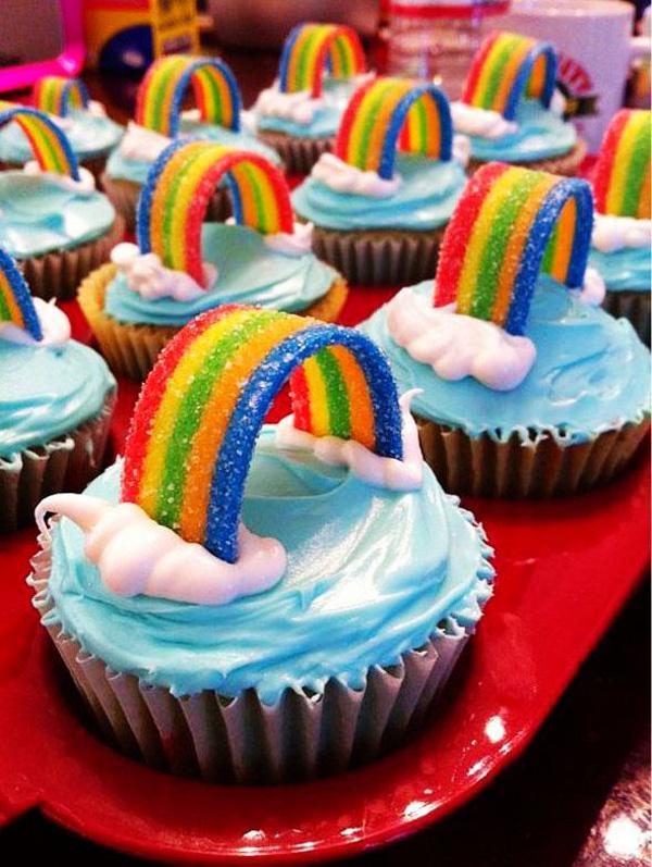 sateenkaari cupcakes joulu luovia ruokaideoita, joulu sateenkaari cupcakes