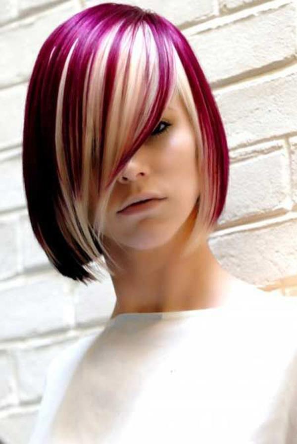 Kort blond frisure med Henna røde højdepunkter