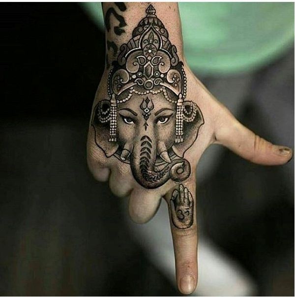 23 Ινδικός τυχερός ελέφαντας tat στο χέρι