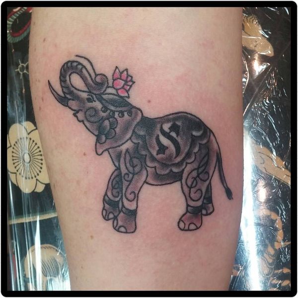 6 Χαριτωμένο τατουάζ μωρού ελέφαντα
