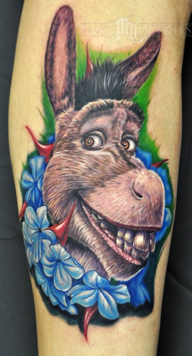 Mike DeVriesin tatuointi