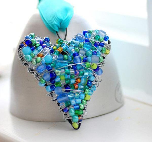 Beaded Wire Heart, Blå og Grøn Wire Wrapped Ornament