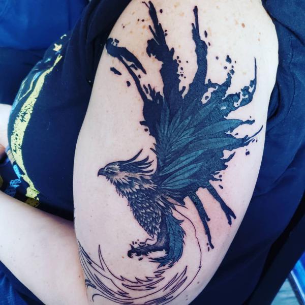 Μεγάλο τατουάζ Phoenix σε στυλ splatter paint για γυναίκες