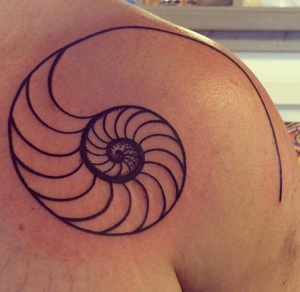 shell ray tattoo-1