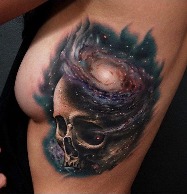 Galaxy Skull Tattoo af Andres Acosta