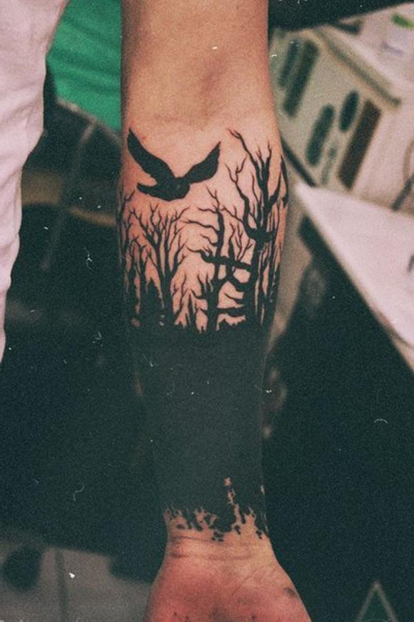 Metsä-palo-varis-mustatyö-tatuointi-20