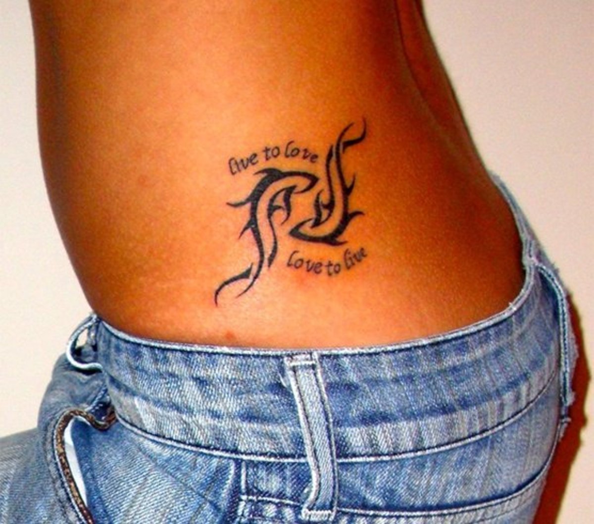 Rihanna-Fiskene-tatovering