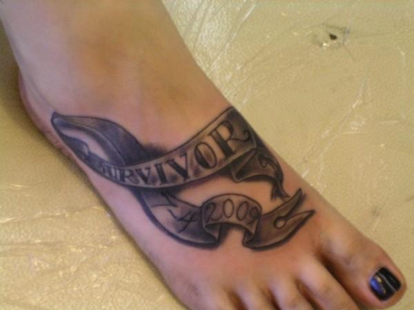Musta nauha jalka tatuointi