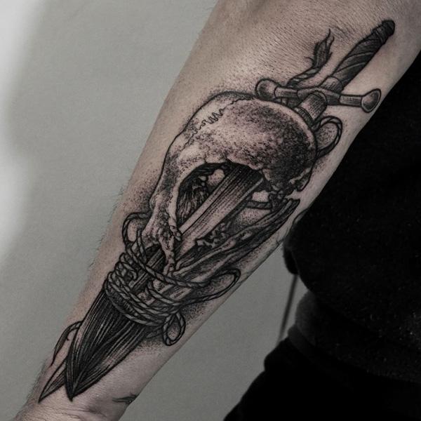 σπαθί και κρανίο τατουάζ-18
