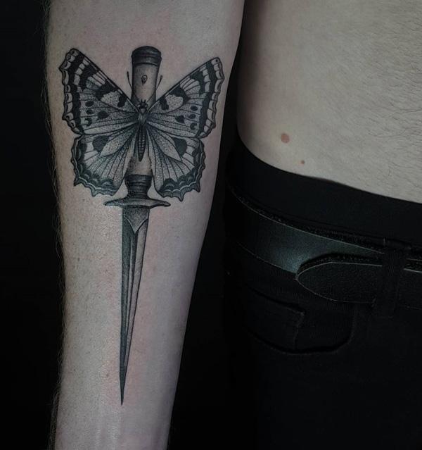 sværd med sommerfugl tatovering-20