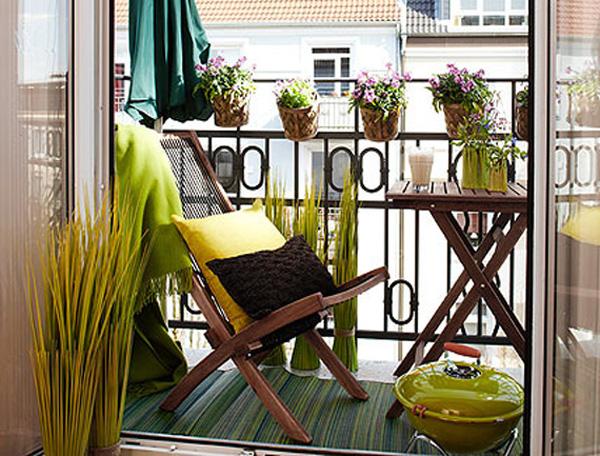 Hämmästyttävän Pretty-Decorating-Ideas-for-Tiny-Balcony-Spaces_23