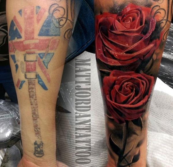 Rose cover up tattoo af Matt Jordan