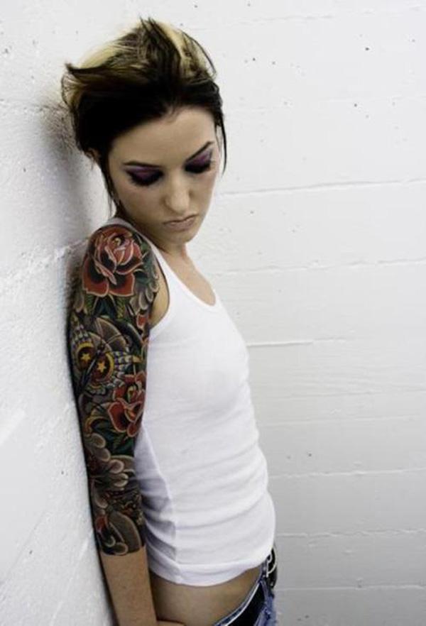 Χρωματιστό τατουάζ πλήρους μανικιού για γυναίκες