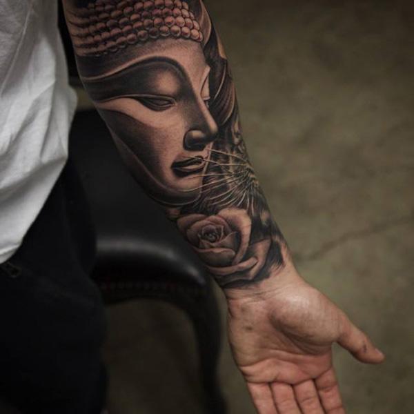 Buddhan kyynärvarren tatuointi