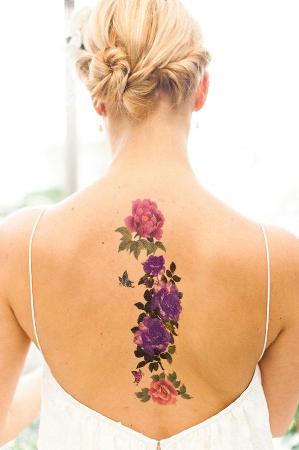 Πόνυ και τριαντάφυλλο floral τατουάζ