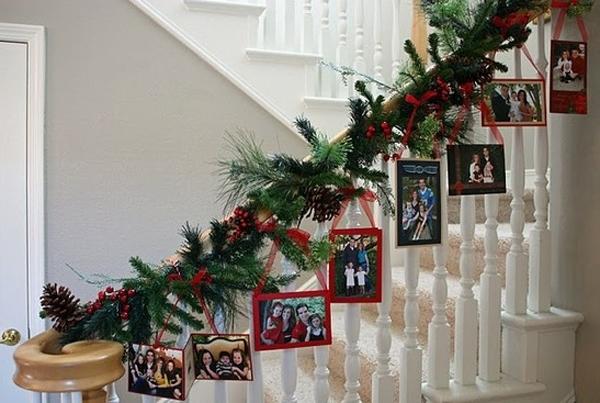 όμορφη χριστουγεννιάτικη διακόσμηση για σκάλες