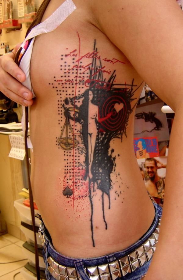 69 Vaaka -tatuointia, jotka tekevät sinut ylpeäksi Vaarasta