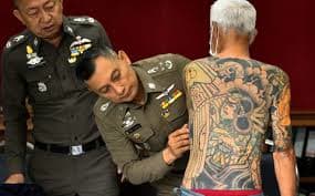 Shirai löydettiin sen jälkeen, kun paikallinen thaimaalainen huomasi hänet pelaamassa tammia ja lähetti valokuvia hänen erottuvaista tatuoinnistaan ​​sosiaaliseen mediaan. Nämä valokuvat jaettiin yli 10 000 kertaa, ja lopulta poliisi sai tiedon levottomuudesta.