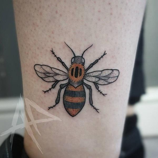 Bee tatovering