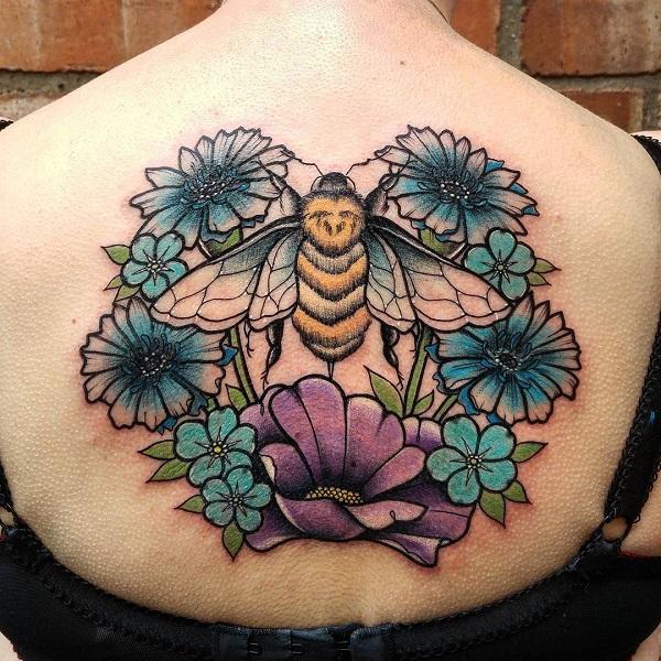 Bee tatovering