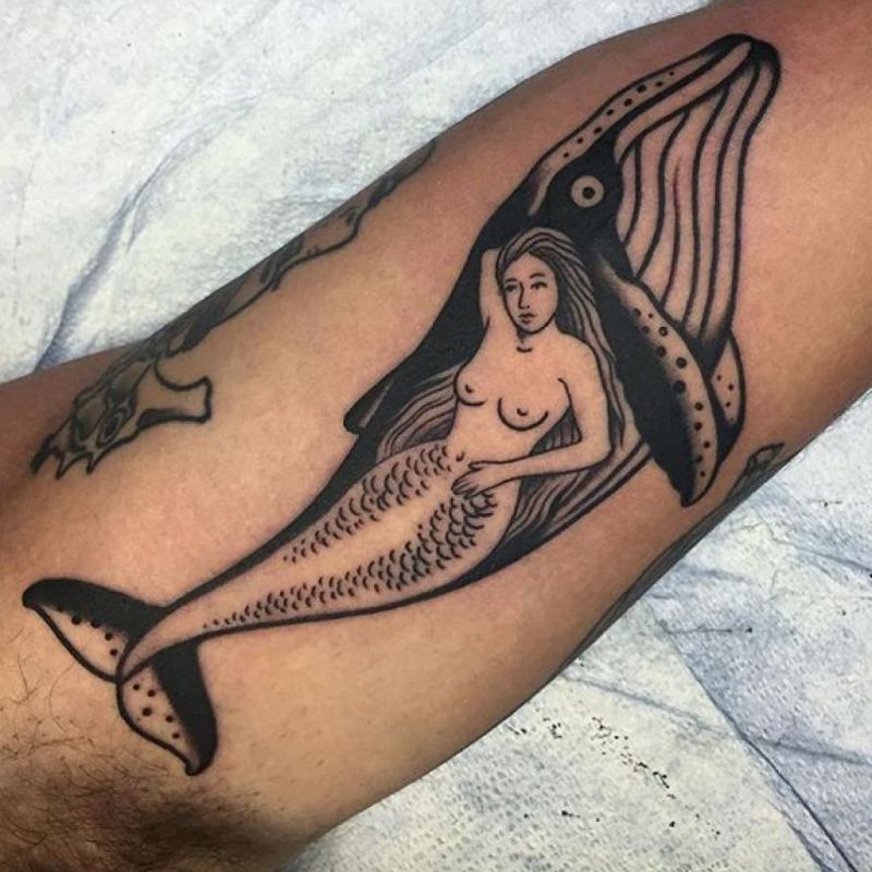 75 maagista merenneito -tatuointia