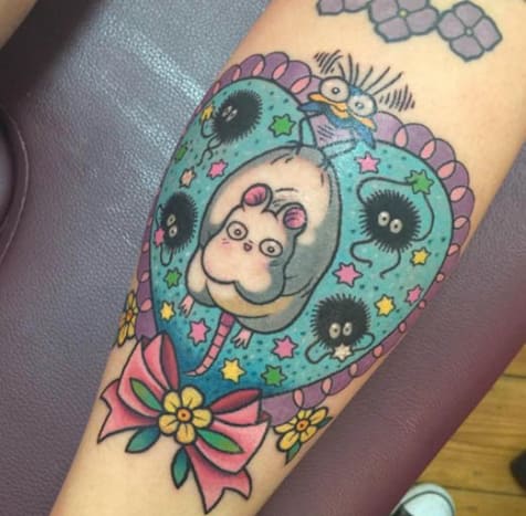 Bliv fejet af denne Spirited Away -tatovering af Sarah K