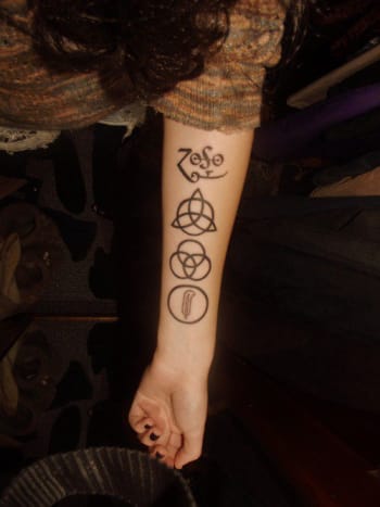 Πλήθος αγάπης μπήκε σε αυτό το τατουάζ. Απάντηση: Led Zeppelin