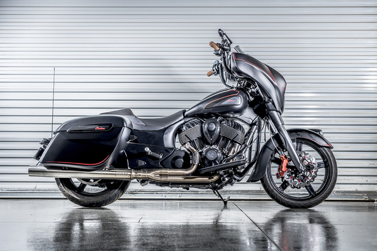 2019 Indian Chieftain: «Αυτός είναι ο καθημερινός μου αναβάτης και το ποδήλατο στο οποίο κάνω τα περισσότερα χιλιόμετρα. Το πηγαίνω καθημερινά όταν είμαι σπίτι ή όταν πηγαίνω σε ράλι, ακόμα και όταν είμαστε στην παγκόσμια περιοδεία της συζύγου μου ». - Carey Hart/Φωτογραφία από τον Matt Wallace.