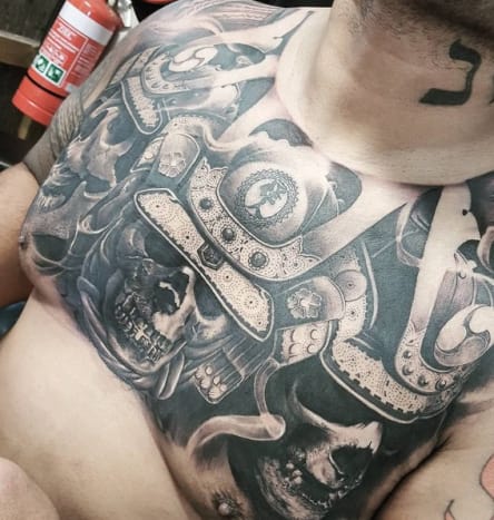 Mark Hunts tatovering på brystet. Foto: Chris Mata & apos; afa/Instagram