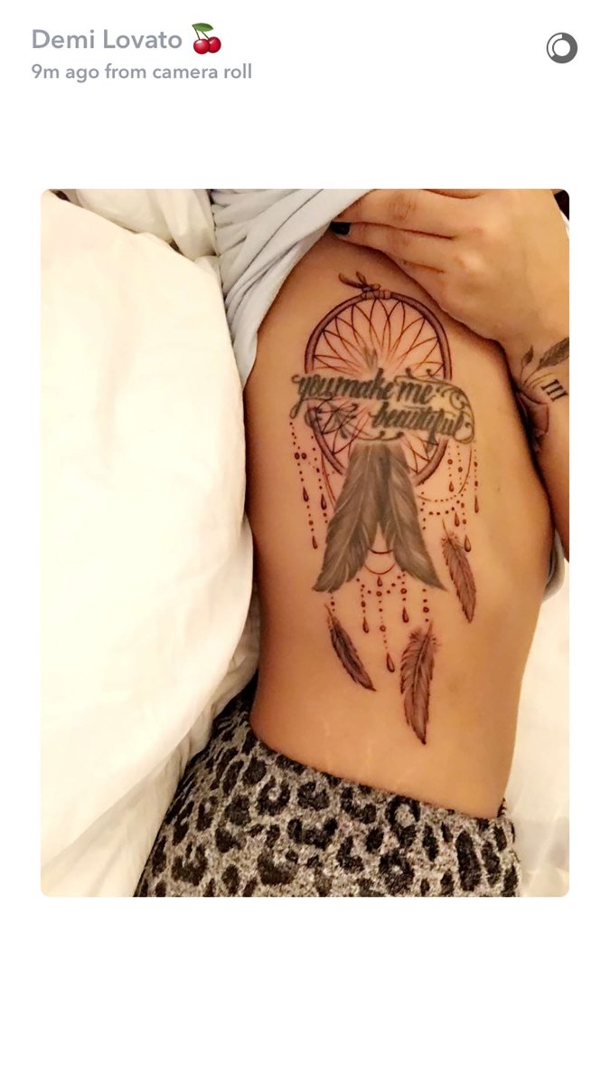 demi lovato dreamcatcher ribcage τατουάζ
