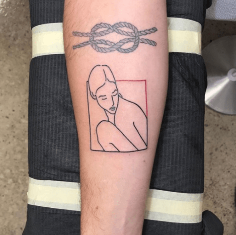 Jonas fik for nylig en ny tatovering af Toronto -tatovøren Curt Montgomery, som mange hævder ligner Turner. Hvad synes du? Tror du, at dette design er et tilfælde eller en hyldest til hans fantastiske forlovede? Lad os vide det i kommentarfeltet på Facebook.