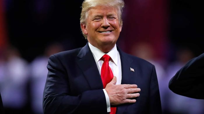 Rakastatko häntä tai vihaat häntä, sinun on myönnettävä, että Donald J Trump on yksi kiistanalaisimmista presidentit Yhdysvaltojen historiassa.