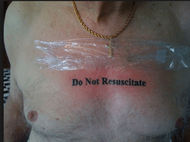 Φωτογραφία μέσω redditΗ υπόθεση αναθεωρήθηκε και η τελική απόφαση ήταν να τιμήσουμε το τατουάζ DNR.