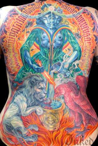 Yderligere 8 eksempler på de farverige tatoveringer af James Kern findes i dette nummer.