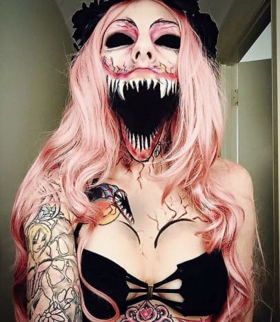 Foto via Instagram Den gabende mund er blevet et af de mest populære ekstreme make-up-looks!