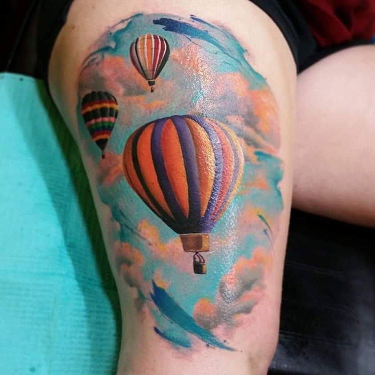 Kuumailmapallo -tatuoinnit ovat hämmästyttäviä tästä maailmasta