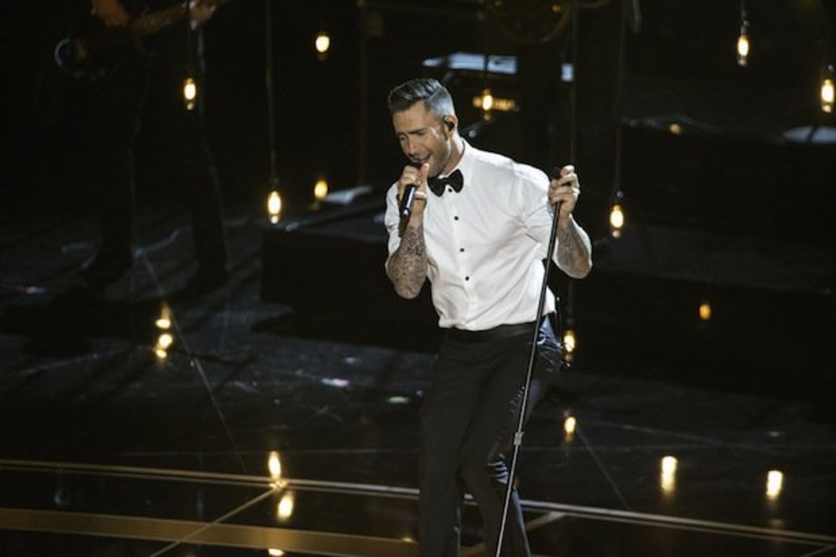 Adam Levine optrådte ved 87. Academy Awards