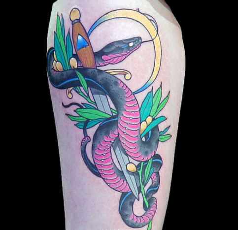 Seuraavaksi Anthony Michaels esitteli 6 tunnin käärme -tatuointinsa. Tuomarit nauttivat kappaleen kulusta, erityisesti kontrastista, jonka kuu antoi tatuoinnille.